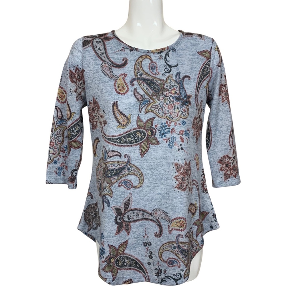 Indigo Soul Gray Paisley Design Curved Hem 3/4 Sleeve Knit Bohemian Top Medium
